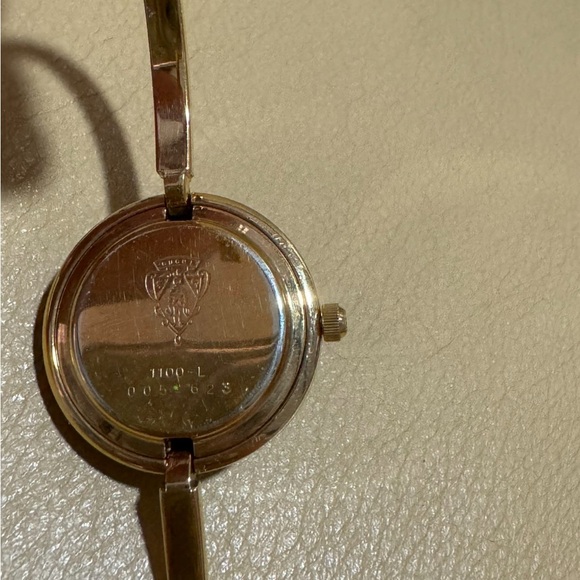 Gucci Interchangeable Bezel Watch - Picture 8 of 8